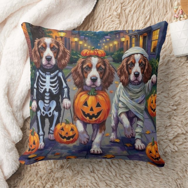 Springer Spaniel Dogs In Halloween Costumes Kissen (Decke)