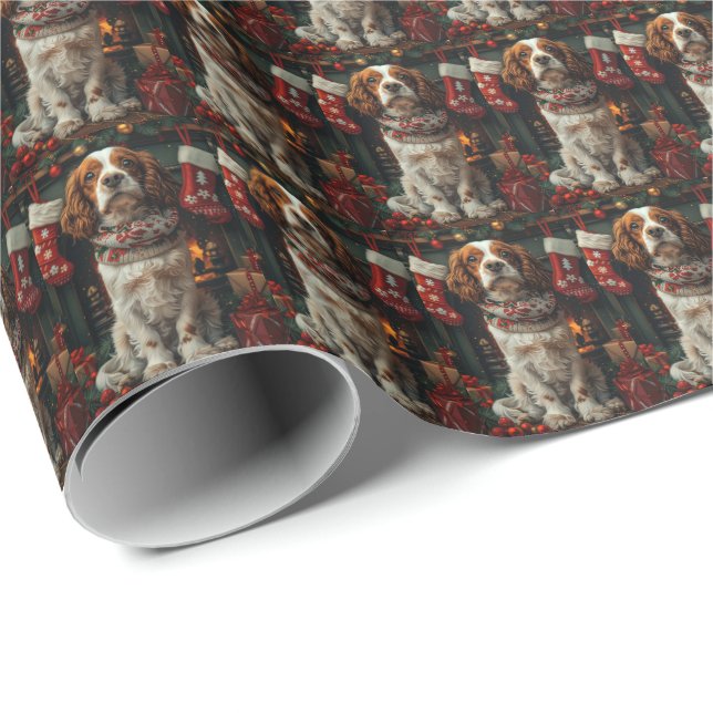 Springer Spaniel Hund mit Weihnachtsgeschenk Kamin Geschenkpapier (Rolleneckpunkt)