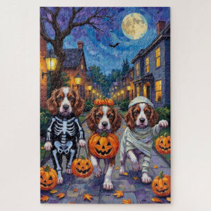 Springer Spaniel Hunde in Halloween-Kostümen