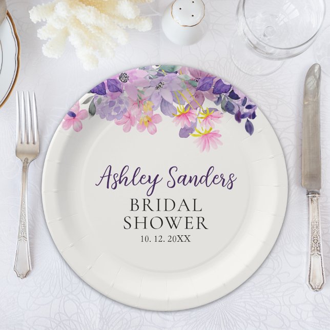 Springtime Bridal Shower with Violet Blooms Pappteller (Von Creator hochgeladen)