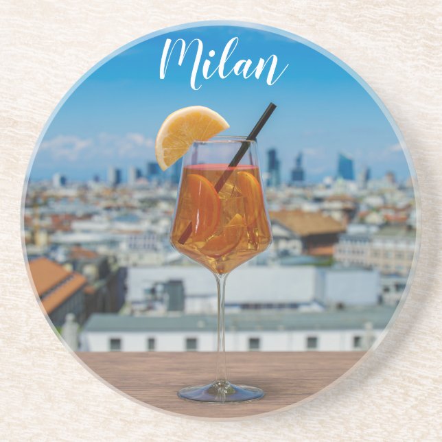 Spritz Cocktail auf einem Tisch mit Blick auf Mail Getränkeuntersetzer (Vorne)