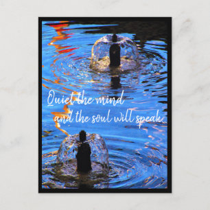 Sprudelnde Brunnen Wellen Reflexionen Zen-Zitat Postkarte