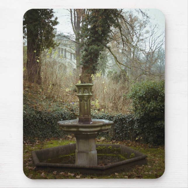 Spuk Garten Mousepad (Vorne)