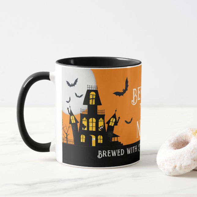 Spuk Halloween House Vampire Bat Black Cat Tasse (Mit Donut)