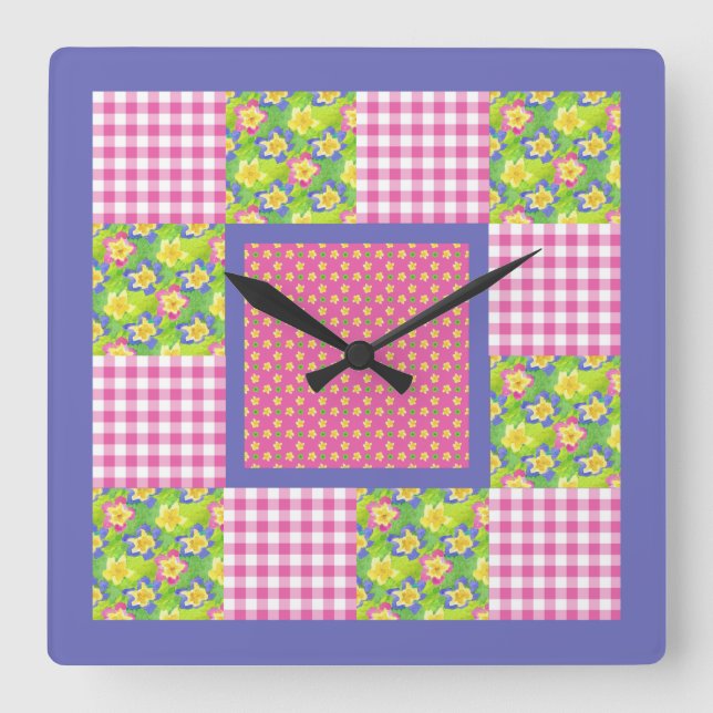 Square Clock: Rosa: Primrosen, Polka Dots, Gingham Quadratische Wanduhr (Vorderseite)