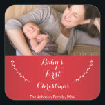 Square Red Baby's First Christmas Foto Stickers<br><div class="desc">Viereckige Rot-Weiß-Babyaufkleber für das Erste Weihnachtsfest mit wechselndem Text und Foto. Fotografie © Storytree Studios,  Stanford,  CA</div>