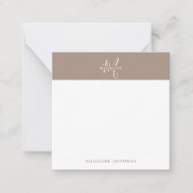 Square Warmby Beige Mit Monogramm Script