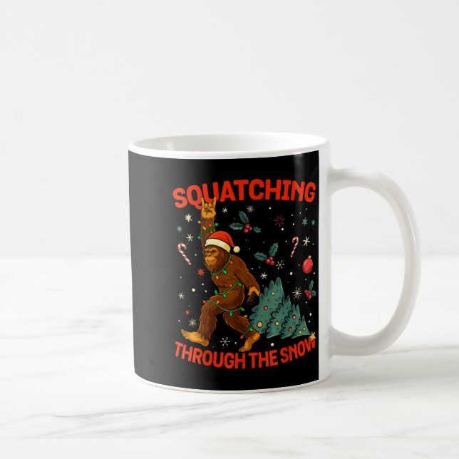 Squatching Through The Snow Funny Bigfoot Rock On  Kaffeetasse (Rechts)