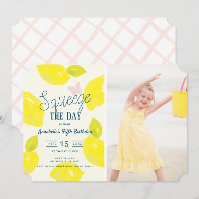 Squeeze the Day Lemon Citrus Girl Birthday Foto Einladung (Vorne/Hinten)