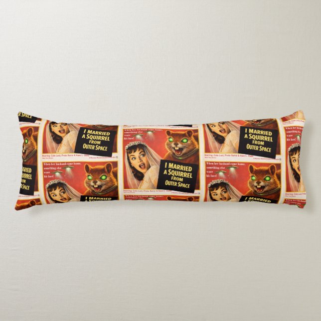 Squirrel from Outer Space Seitenschläferkissen (Vorderseite)