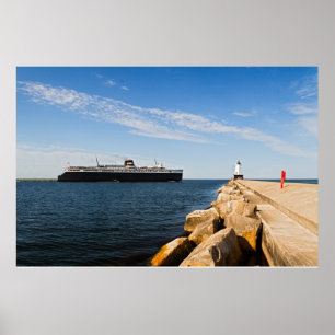 SS-Dachs-Autofähre u. Ludington, MI-Leuchtturm Poster