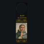 St. Dominic - Baby Schlafsign Türanhänger<br><div class="desc">St. Dominic flüstert "Baby Sleeping". Jede Mama braucht eines davon!</div>