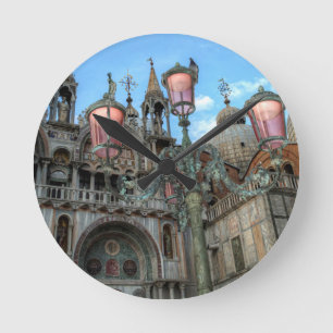 St. Marks and Lamp, Venice, Italy Runde Wanduhr