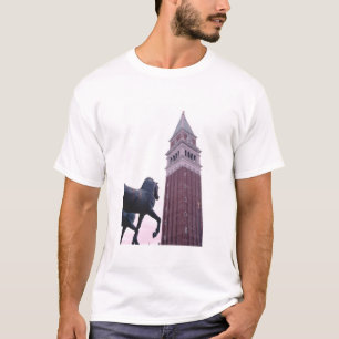St. Marks Campanile, Bronze Pferde San Marco T-Shirt