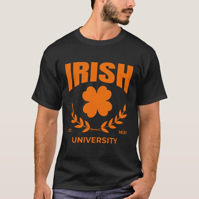 St. Paddys Universität T-Shirt (Vorderseite)