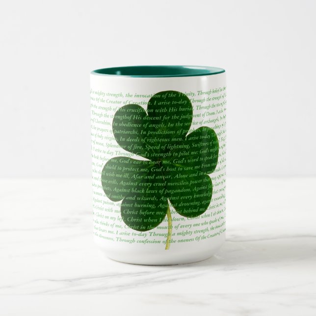 St. Patrick Hymn Das Hirschgedicht Kleeblatt Tasse (Zentrum)