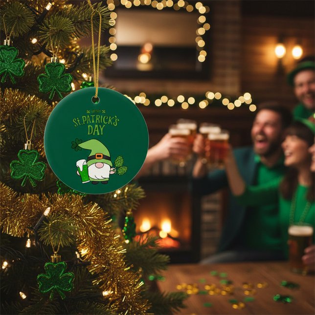 St. Patrick’s Day Gnome Green  Keramik Ornament (Von Creator hochgeladen)