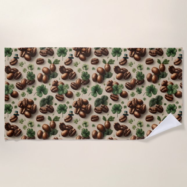 St. Patrick’s Day Kaffee & Shamrock-Muster Strandtuch (Vorderseite)