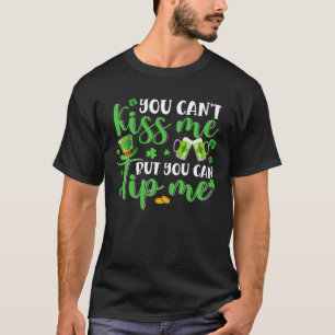 St Patrick s Day Lucky Kleeblatt Waitress Barkeepe T-Shirt