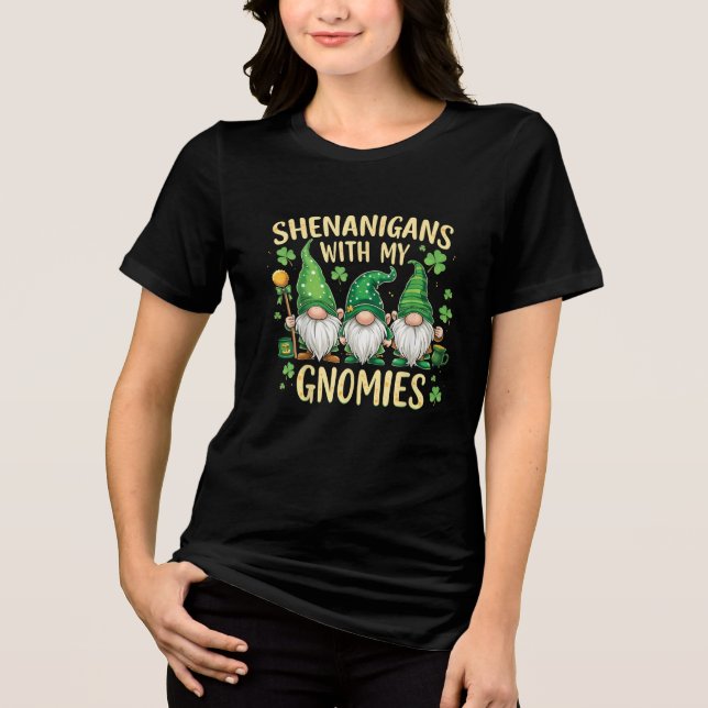 St Patrick’s Day Lucky Shamrock Gnome  Tri-Blend Shirt (Vorderseite)