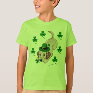 St Patrick Tagesgelb-Labrador-Welpe T-Shirt