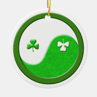 St Patrick trifft Taoismus Yin Yang Keramik Ornament