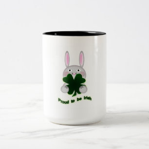 St. Patricks Bunny Proud zu irischem Kleeblatt Zweifarbige Tasse