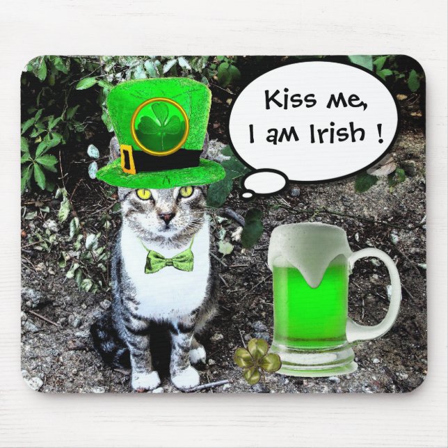 ST PATRICK'S DAY CAT WITH GREEN IRISH BEER MOUSEPAD (Vorne)