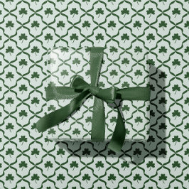St. Patrick's Day Classic Green Shamrock Lattice  Geschenkpapier