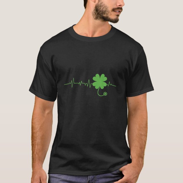 St Patricks Day Clover Heartbeat Irish Nurse Shamr T-Shirt (Vorderseite)