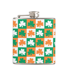 St. Patrick's Day Clovers Flachmann