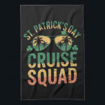 St Patrick's Day Cruise Squad Funny Family Matchin Geschirrtuch<br><div class="desc">St Patrick's Day Cruise Squad Funny Family Matching</div>
