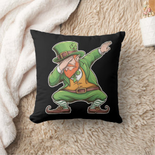 St. Patricks Day Dab Dabbing Kobold in Grün  Kissen