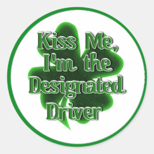 St. Patrick's Day Designated Driver Runder Aufkleber