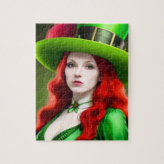 St. Patricks Day Frau in grüner Spitzmütze (Vertikal)