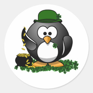 St. Patrick's Day Glücklicher Pinguin mit Topf vol Runder Aufkleber