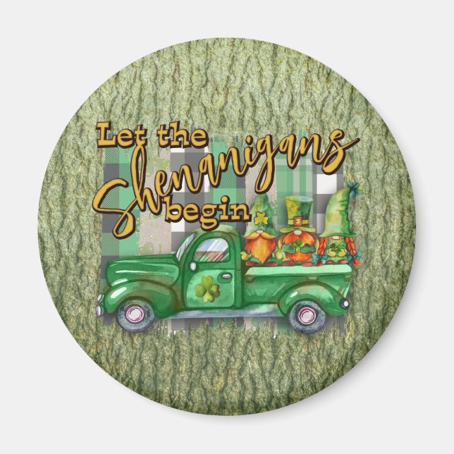 St. Patrick's Day Gnomes in Truck Shenanigans Magnet (Vorne)
