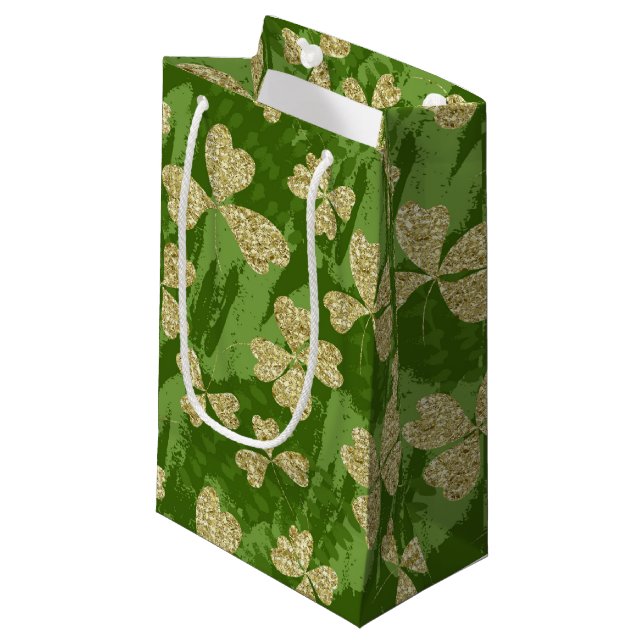 St. Patrick's Day Golden Clovers Party Kleine Geschenktüte (Vorderseite Schrägansicht)