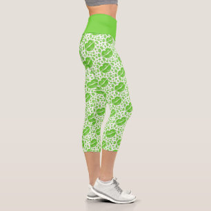 St. Patrick's Day Green Irish Lips Random Muster Capri Leggings