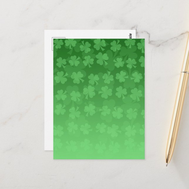 St. Patrick's Day Green Kleeblatts ombre pattern Postkarte (Vorderseite/Rückseite Beispiel)