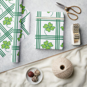 St Patricks Day Grünes Vierblattklee-Muster Geschenkpapier