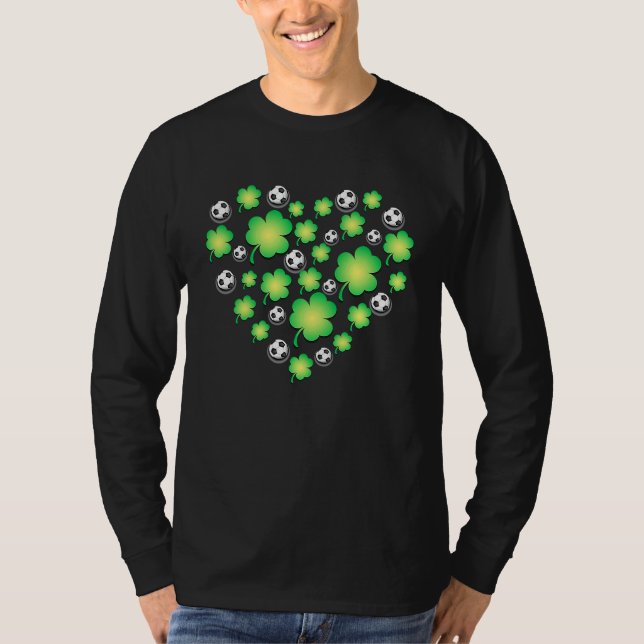 St Patricks day Heart made of c and soccer balls T-Shirt (Vorderseite)