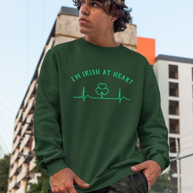 St Patricks Day Heartbeat Sweatshirt | Benutzerdef (Von Creator hochgeladen)