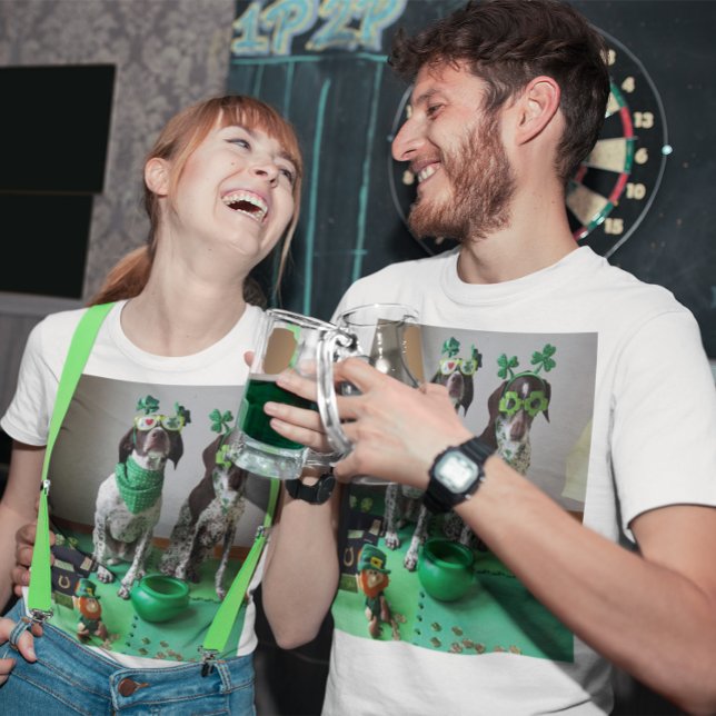 St. Patrick's Day Hogs Party Hellfarbener T - Shir T-Shirt (St. Patrick's Day Dogs Party Light Colored T-Shirt)