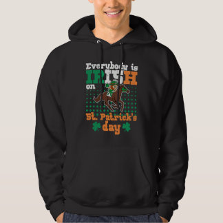 St Patrick's Day Irish Ireland Booze Gaelic Drinki Hoodie