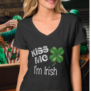 St. Patrick's Day Kiss Me I'm Irish Black Kleeblat T-Shirt