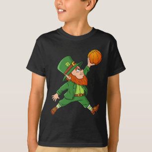 St Patricks Day Kobold Basketball Glückliche Junge T-Shirt
