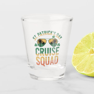 St. Patricks Day Kreuzfahrt-Mannschaft Lustige Fam Schnapsglas