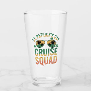 St. Patricks Day Kreuzfahrt-Team Lustige Familie P Glas