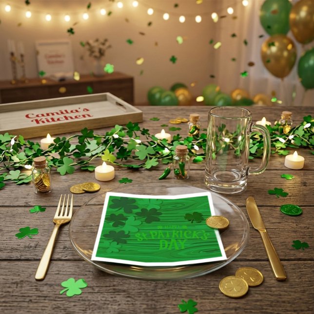 St. Patrick's Day Layered Shamrocks Personalized  Serviette (Von Creator hochgeladen)